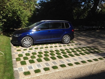 Places de parking réalisées avec des modules préfabriqués CUBstone à Bonneuil Sur Marne(94)